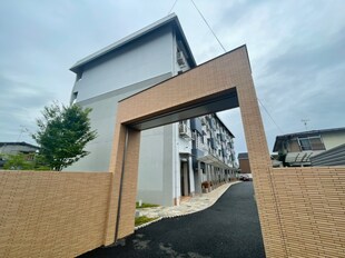 マンション東岡の物件外観写真